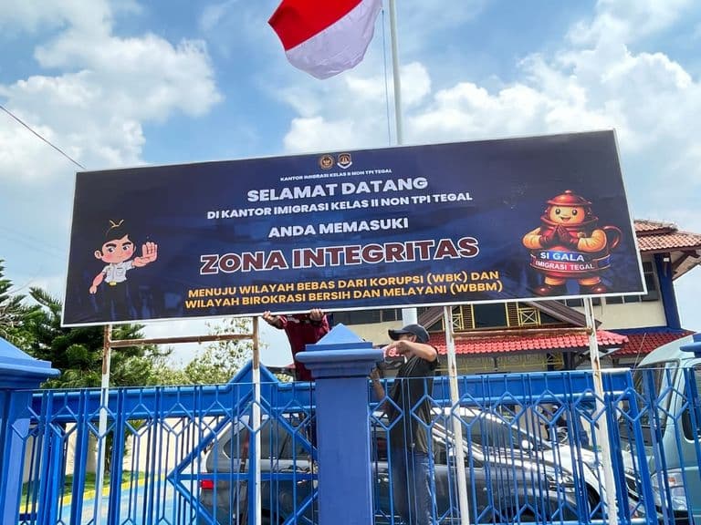 PAPAN NAMA KANTOR IMIGRASI TEGAL